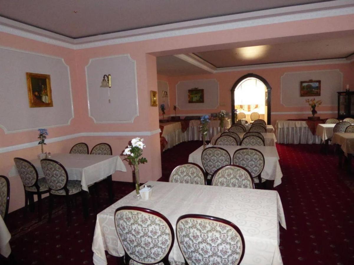 Viilla Rezidence Bed & Breakfast Kudowa-Zdroj Bagian luar foto